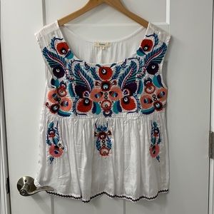 Freeway White Embroidered Top Size S